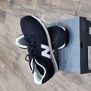 Men's New Balance sneakers
